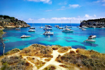Mallorcan Coastal Haven: Turquoise Waters and Nature Trails